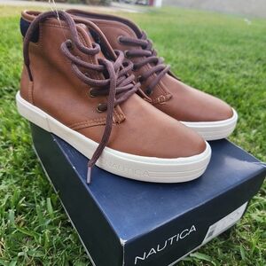 New Tommy Hilfiger youth tan boot size 2